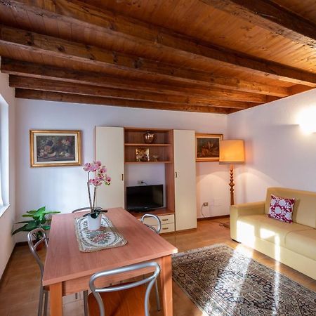 Апартаменты Il Terrazzino Sul Borgo 1 Белладжо Экстерьер фото